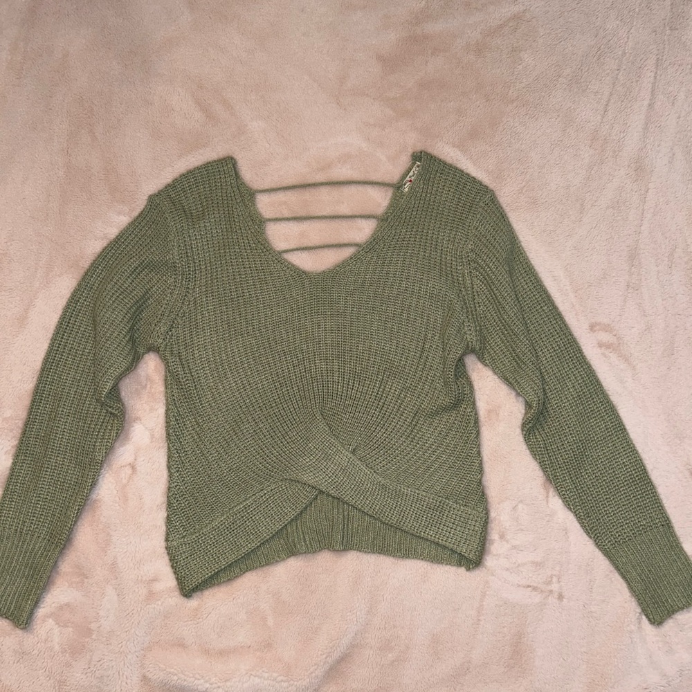 POOF APPAREL • MEDIUM • GREEN CRISS CROSS SWEATER • WORN ONCE